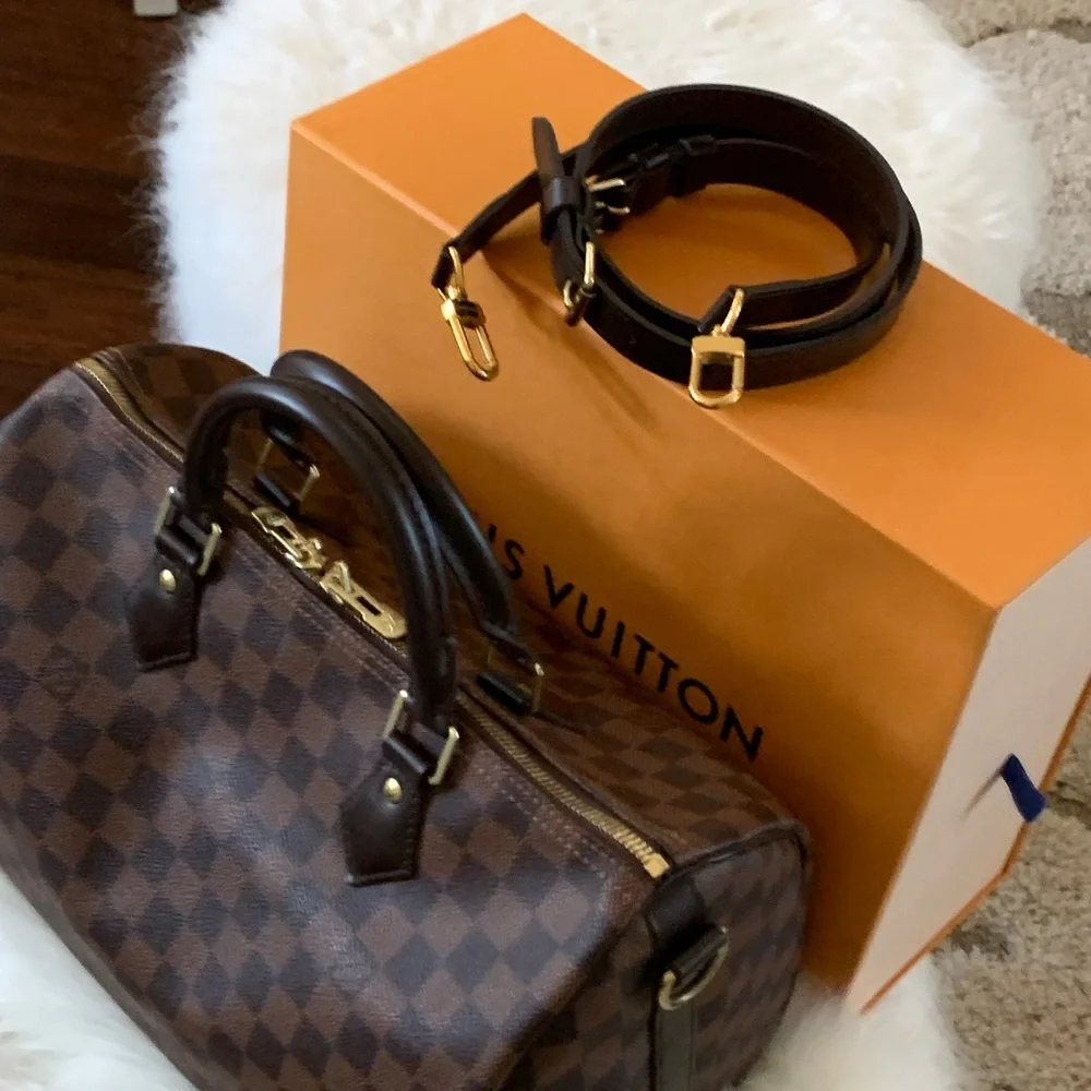 Louis Vuitton 𝐒𝐩𝐞𝐞𝐝𝐲 𝐁𝐚𝐧𝐝𝐨𝐮𝐥𝐢𝐞𝐫𝐞 30 Damier 𝐄𝐛𝐞𝐧𝐞